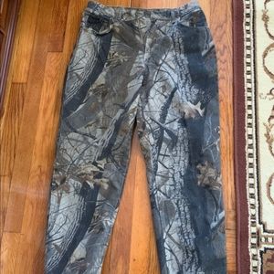 Women's Camouflage Wrangler Rugged Wear Jeans